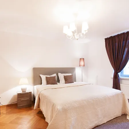 시티 아파트먼트 올드 타운 툼페아