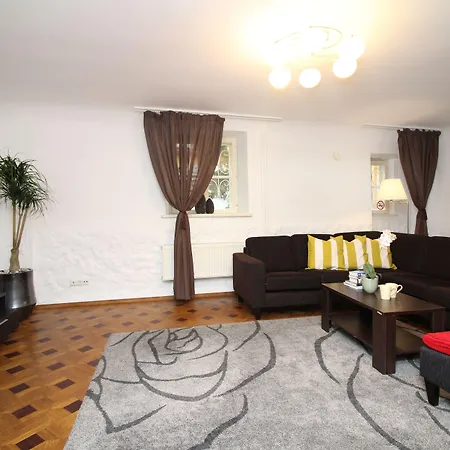 시티 아파트먼트 올드 타운 툼페아 탈린