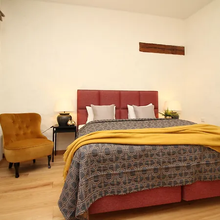 시티 아파트먼트 올드 타운 툼페아