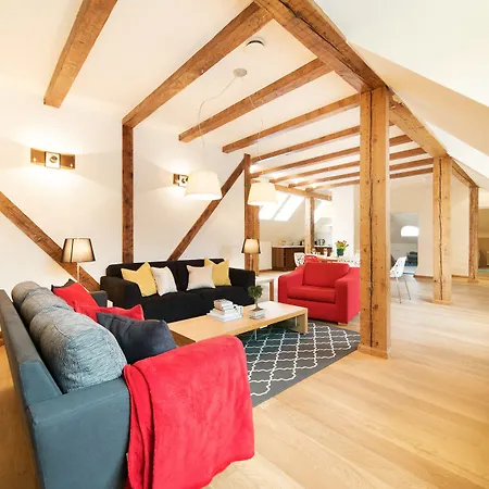 Old Town Toompea Apartman *