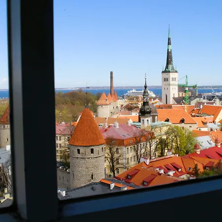 Old Town Toompea * Tallinn