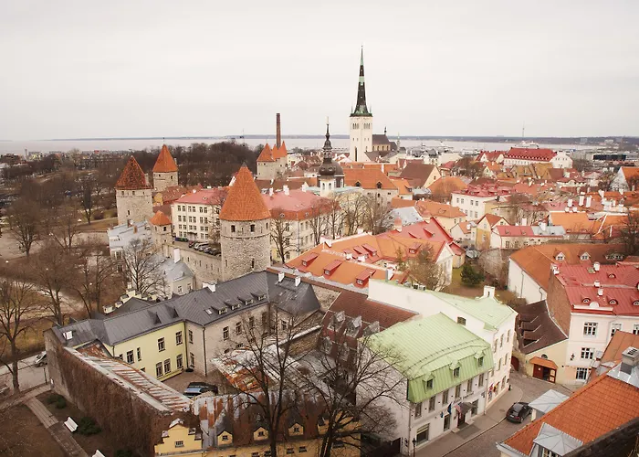 Old Town Toompea تالين