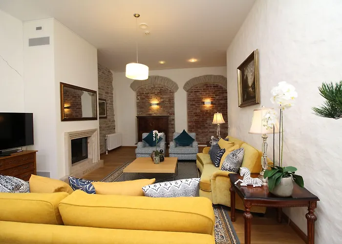 Old Town Toompea شقة